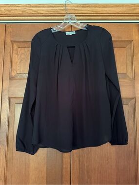Pleione Black Pleated Keyhole Long-Sleeve Blouse